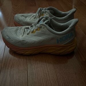 Hoka One Clifton 8 Trainers - women’s